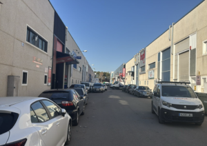 Calle Rudolf Diesel, con tres naves de Garygar