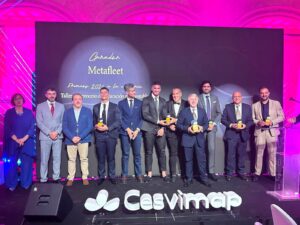 Posado de finalistas en la gala CESVIMAP, los mejores talleres de España